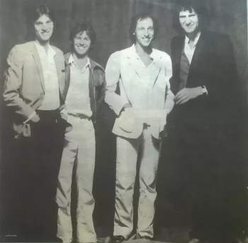 Dire Straits: Communiqué