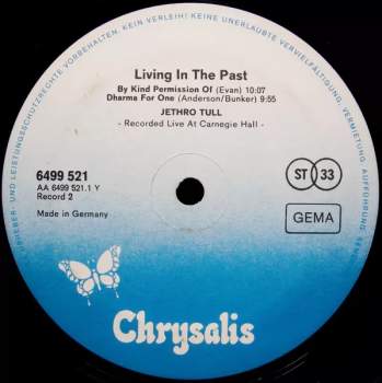 Jethro Tull: Living In The Past