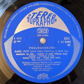 Karel Gott: Poslouchejte! Karel Gott Zpívá Lásku Bláznivou A Další Hity