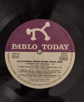 Ella Fitzgerald: Ella Abraça Jobim - Ella Fitzgerald Sings The Antonio Carlos Jobim Song Book