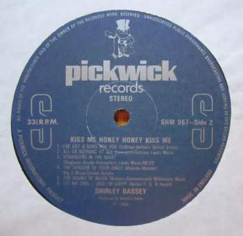 Shirley Bassey: Kiss Me Honey, Honey, Kiss Me