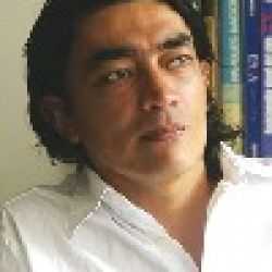 Gustavo Bolívar Moreno