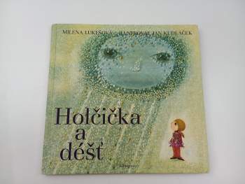 Holčička a déšť
