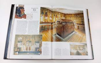 Araldo De Luca: Im Tal der Könige - Von Grabkunst und Totenkult der Ägyptischen Herrscher. Die grosse illustrierte Geschichte.