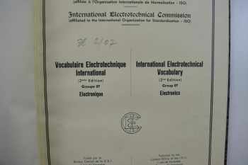 International Electrotechnical Vocabulary : Mezinárodní elektrotechnický slovník, 6 dílů