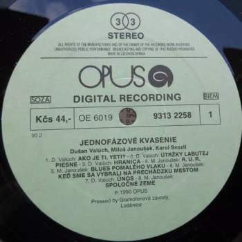 Jednofázové Kvasenie: Jednofázové Kvasenie, Valúch • Svozil • Janoušek