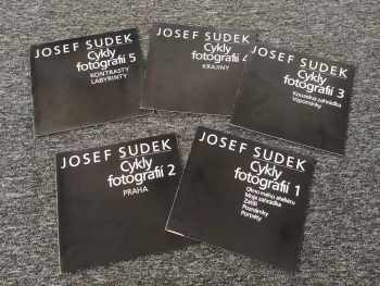 Josef Sudek - cykly fotografií 1 - 5 - KOMPLET - 1. Okno mého ateliéru, moje zahrádka, zátiší, poznámky, portréty + 2. Praha + 3. Kouzelná zahrada, vzpomínky + 4. Krajiny + 5. Kontrasty, labyrinty