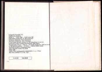 Karel Tuček: Kapesní atlas nerostů a hornin