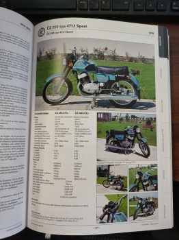 Dušan Šebek: Katalog motocyklů ČZ