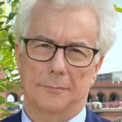 Ken Follett