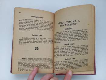 Marie Součková: KOMPLET Válečná kuchařka + Stará kuchařka (20. léta?) bez titulního listu a tiráže