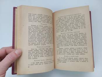 Marie Součková: KOMPLET Válečná kuchařka + Stará kuchařka (20. léta?) bez titulního listu a tiráže