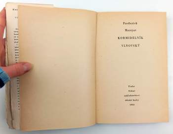 Frederick Marryat: Kormidelník Vlnovský