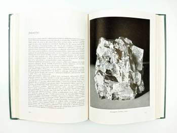 Karel Tuček: Krása nerostů