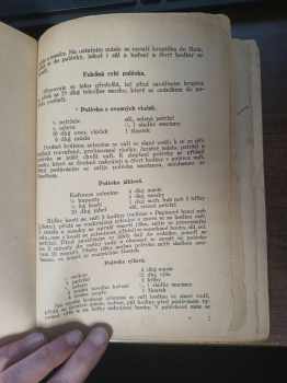 Kuchařské předpisy pro žákyně kuchařských škol i pro domácnost