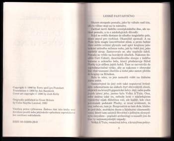 Terry Pratchett: Lehké fantastično