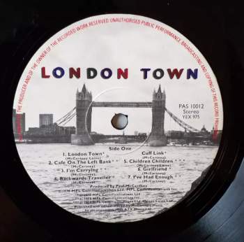 Wings: London Town OBŘÍ PLAKÁT