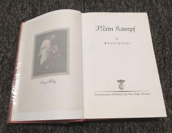 Adolf Hitler: Mein Kampf - VYDÁNÍ S MEČEM NA DESKÁCH - JEN PRO STUDIJNÍ ÚČELY