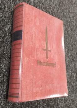 Mein Kampf - VYDÁNÍ S MEČEM NA DESKÁCH - JEN PRO STUDIJNÍ ÚČELY