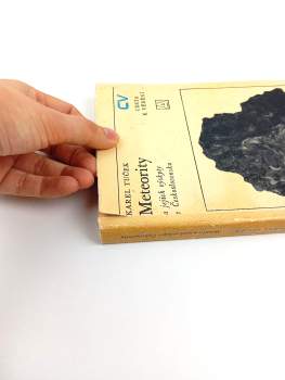 Karel Tuček: Meteority a jejich výskyty v Československu