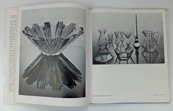 Miloslava Holubová: Modernes Glas von Ludvika Smrčková