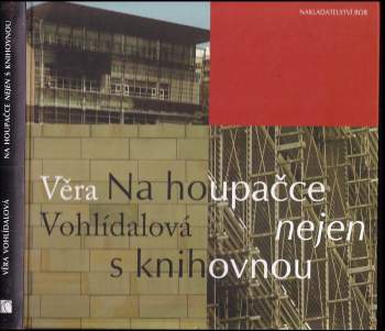 Na houpačce nejen s knihovnou