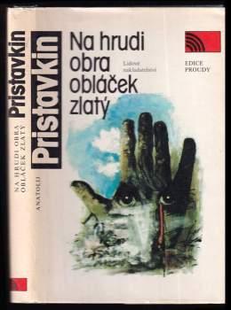 Na hrudi obra obláček zlatý