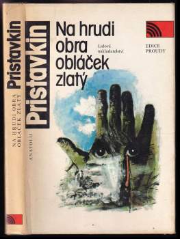 Na hrudi obra obláček zlatý