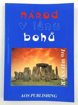 Národ v lénu bohů