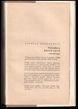 Navzdory básník zpívá : středověká epopej
