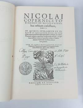 Zdeněk Horský: Nicolai Copernici torinensis De revolutionibus orbium coelestium - libri VI. 1543 + Nicolai Copernici de revolutionbus orbium coelestium libri sex (editio Basileensis) cum commentariis manu scriptis Tychonis Brahe