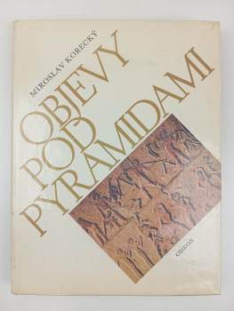 Objevy pod pyramidami