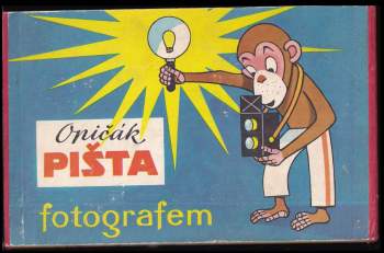 Opičák Pišta fotografem