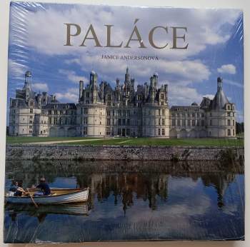 Paláce