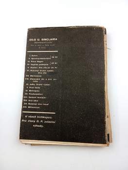 Upton Sinclair: Petrolej!