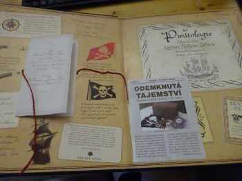 Dugald A. Steer: Pirátologie