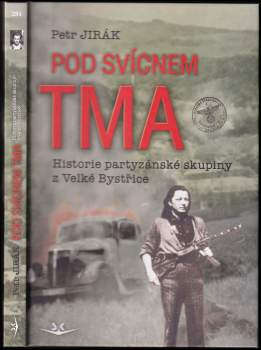Pod svícnem tma