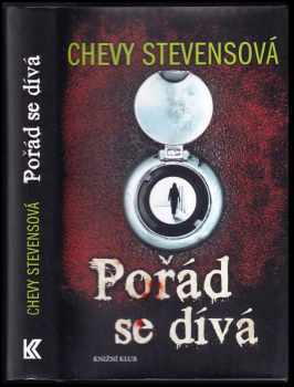 Pořád se dívá