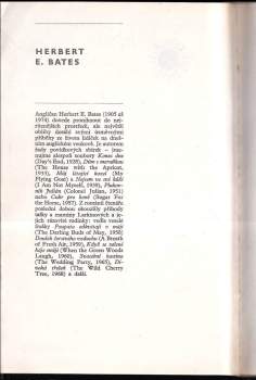 H. E Bates: Poupata odkvétají v máji