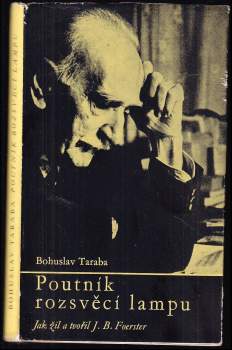 Poutník rozsvěcí lampu