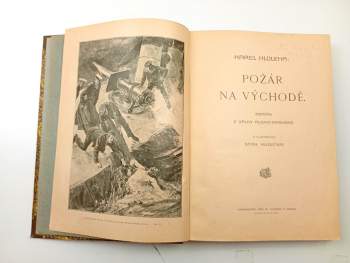 Karel Hloucha: Požár na východě