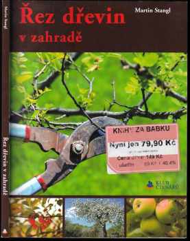 Řez dřevin v zahradě