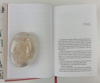 Karin Lednická: Šikmý kostel