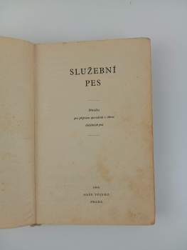 Jiří Winter: Služební pes. Příručka pro přípravu specialistů v chovu služebních psů