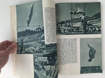 Josef Kadlec: Sportovní sláva - Světové a československé události ve sportu: 2 sv 1954 + 4 sv 1955