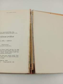 Zdeněk Veselovský: Světem zvířat