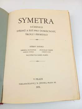 Jarmila Novotná: Symetra
