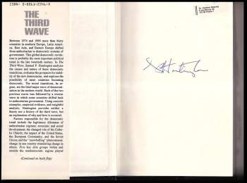 Samuel P Huntington: The Third wave: democratization in the late twentieth century