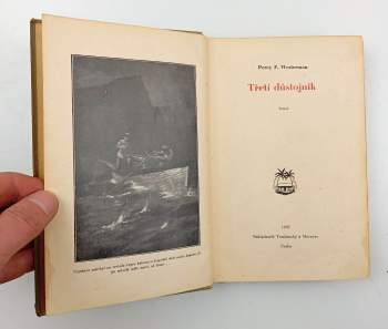 Percy F Westerman: Třetí důstojník