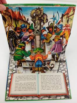 Vladimír Hulpach: Tři zlaté vlasy děda Vševěda